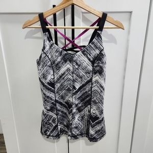 Lululemon Women's Hot To Street Tank in Heat Wave White Black Size 8 Strappy